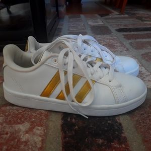 Adidas Neo Cloudfoam Size 6